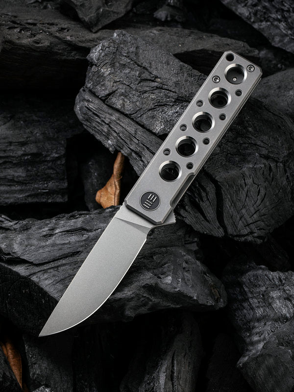 We Knife - 2101A Miscreant 3.0 Brad Zinker Miscreant 3.0 Flipper Knife CPM-20CV Stonewashed Drop Point Blade