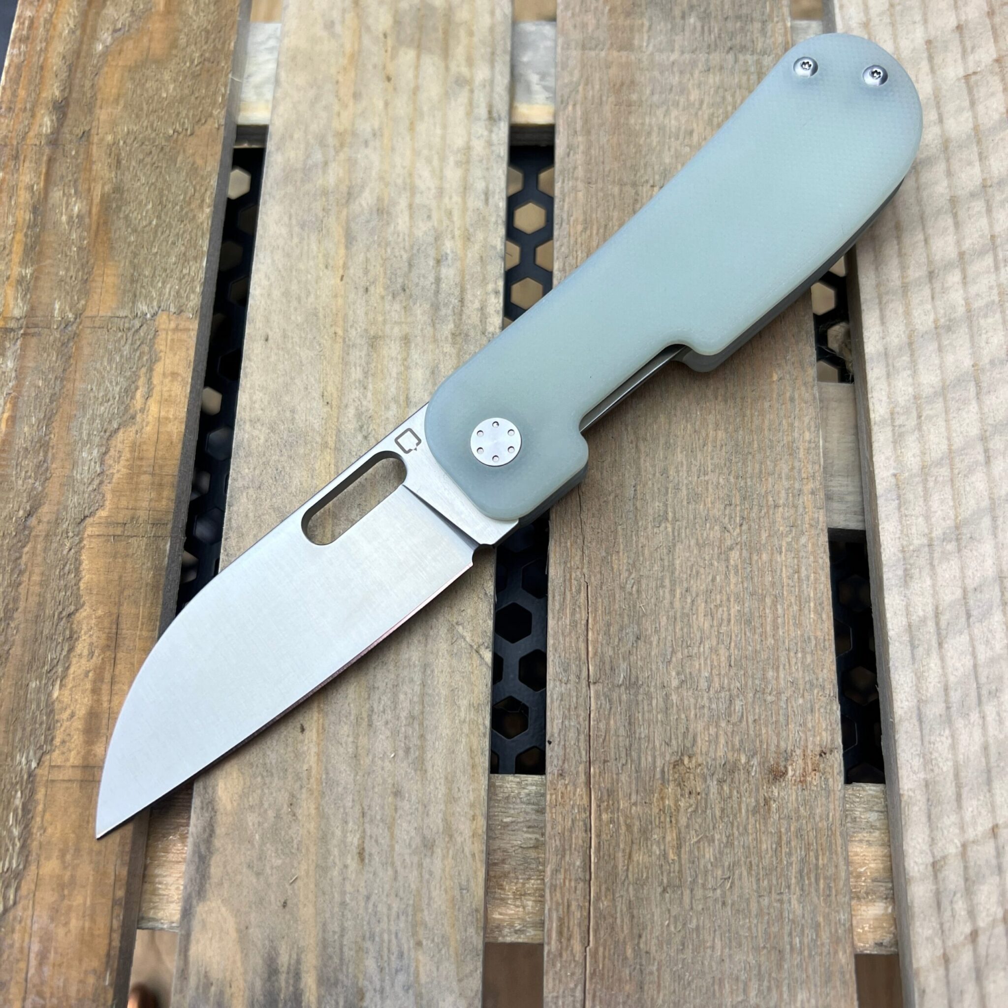 Qvist Bladeworks Variant PE (Production Edition) Jade G10 with Satin Finished Blade