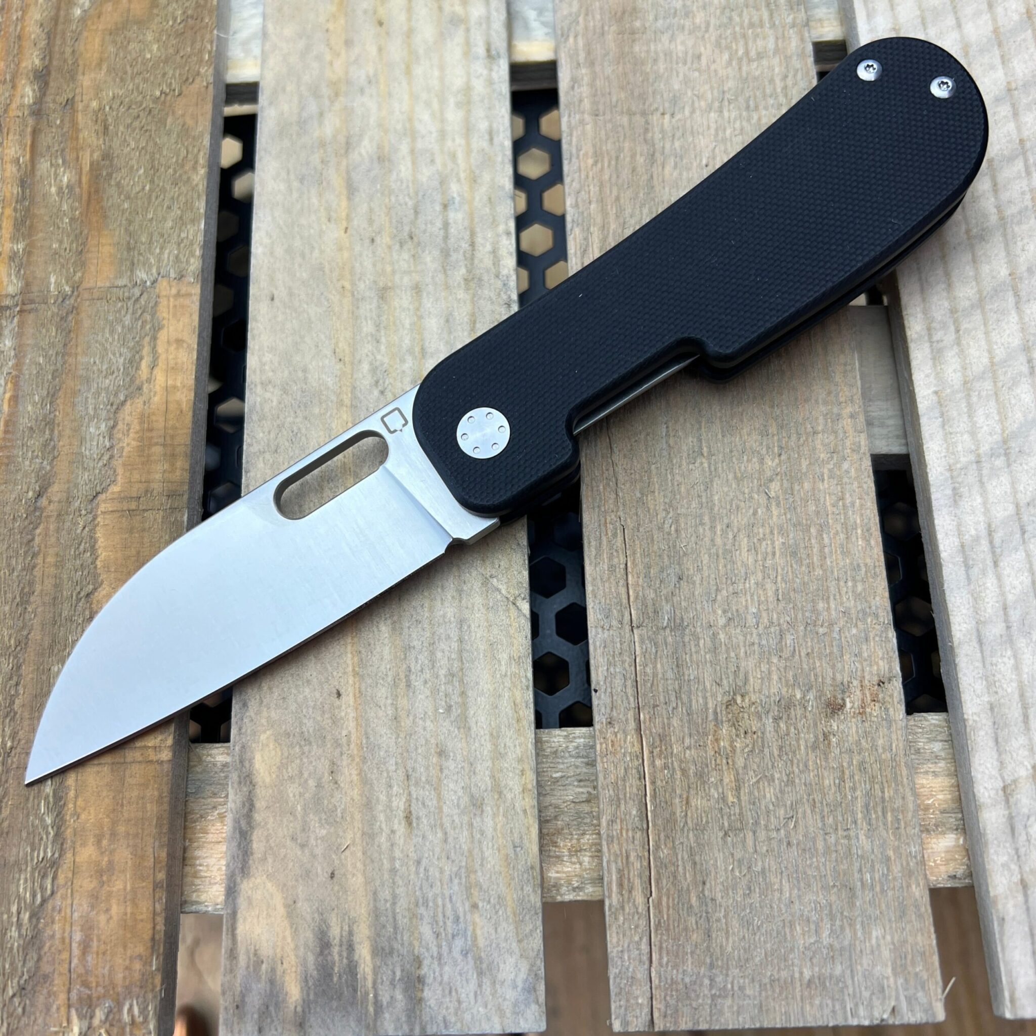 Qvist Bladeworks Variant PE (Production Edition) Black G10 with Satin Finished Blade