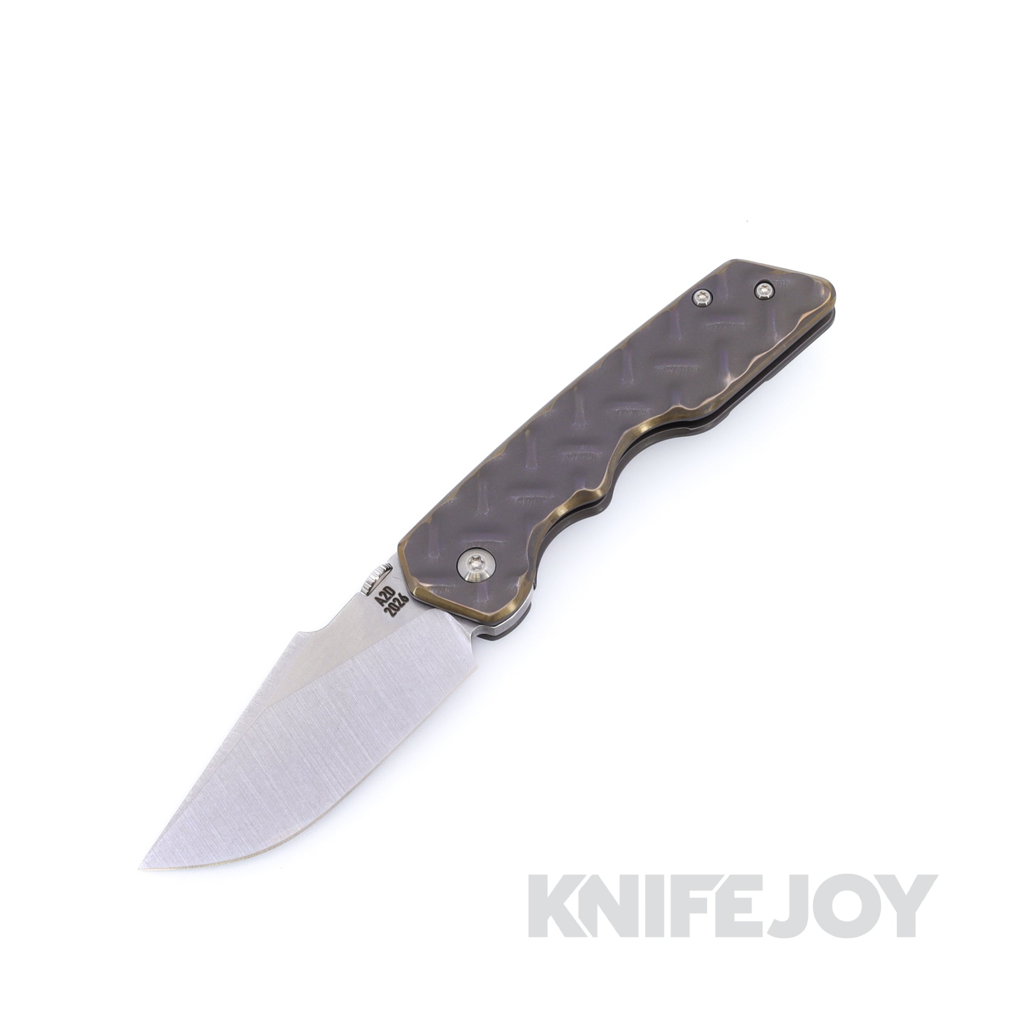Attn2Detail Mercantile Knives Mark 3 Medium Gen 4 Stonewash Satin Magnacut Harpoon Rising Grind Blade with Antique Bronze Anodized Treadplate Titanium Handles
