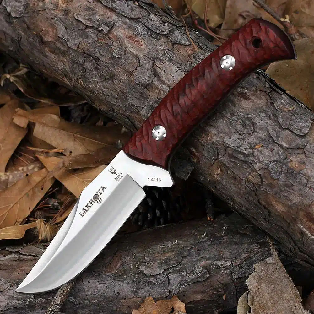 Muela Lakhota Hunting Knife - 4.9" 4116 Stainless Steel Satin Clip Point Plain Blade Red Sandalwood Handle 02MU127